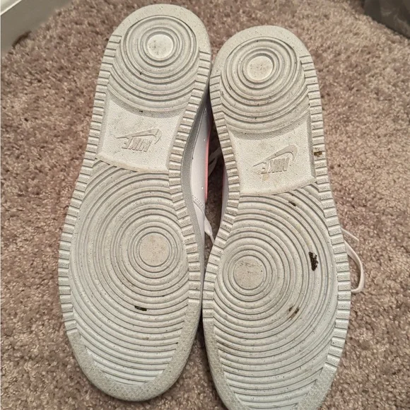 Nike Court Vision Low Sneakers - 12 Women’s - EUC - Picture 3 of 5